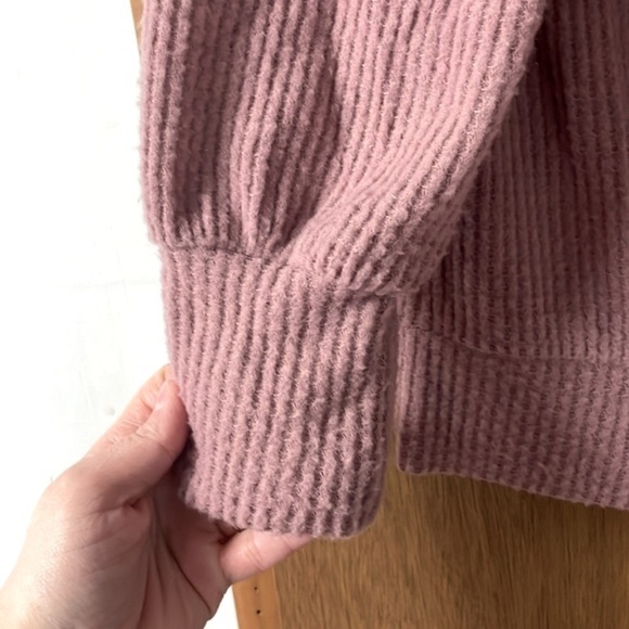 2Hearts size Large mauve waffle knit top - Picture 3 of 4